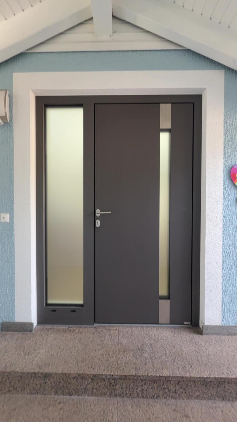 Haustüre im März von Strimitzer